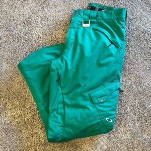 Men’s Oakley ski/snowboarding pants